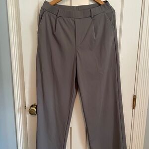 Halara Shark Gray Pants -short